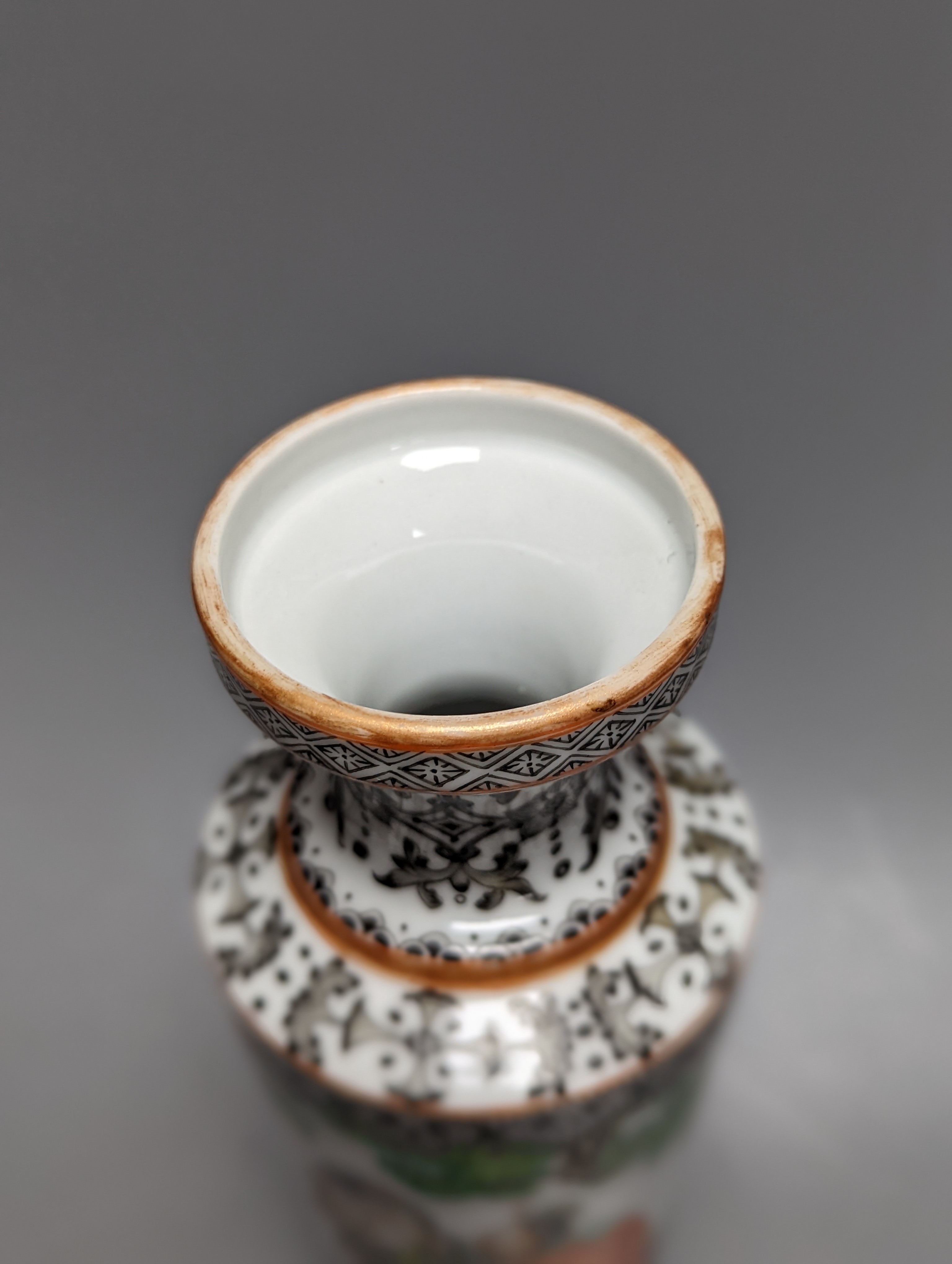 A Chinese famille rose vase. 25cm